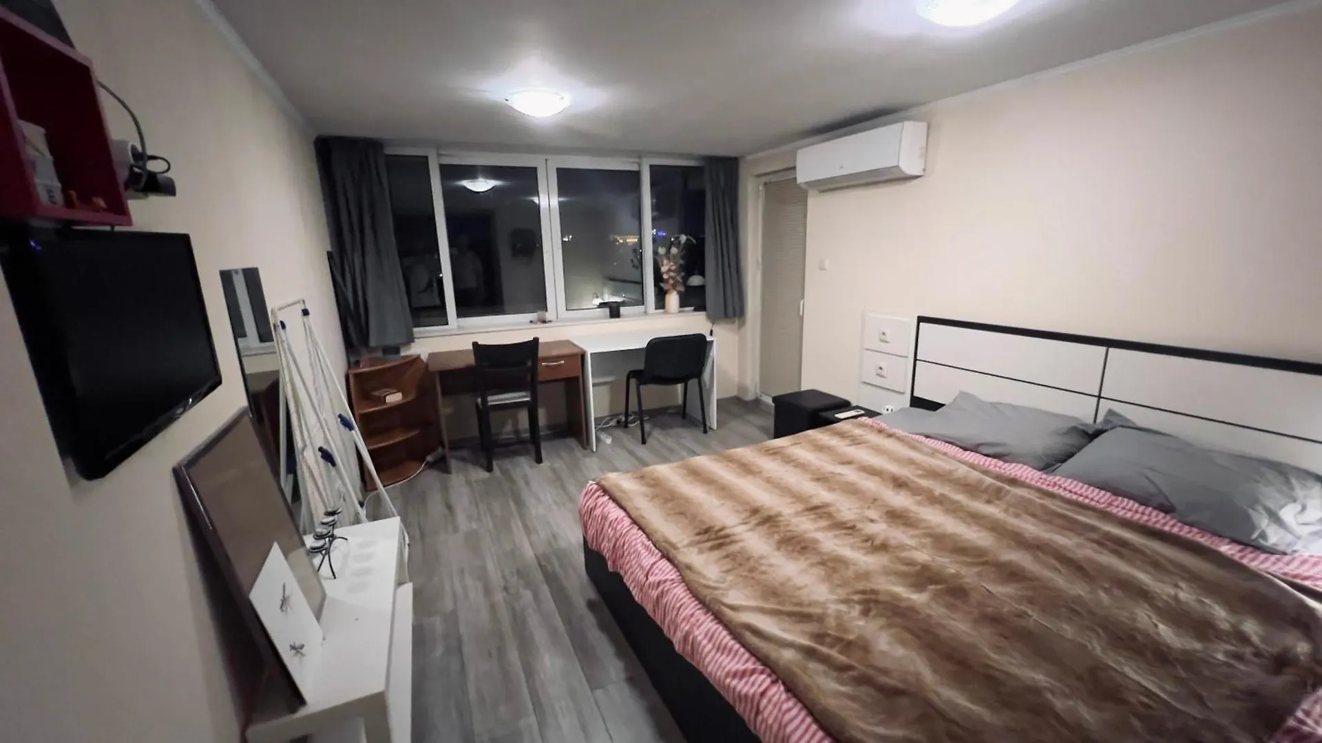 Cosy Rooftop In Center Sofia 0*,